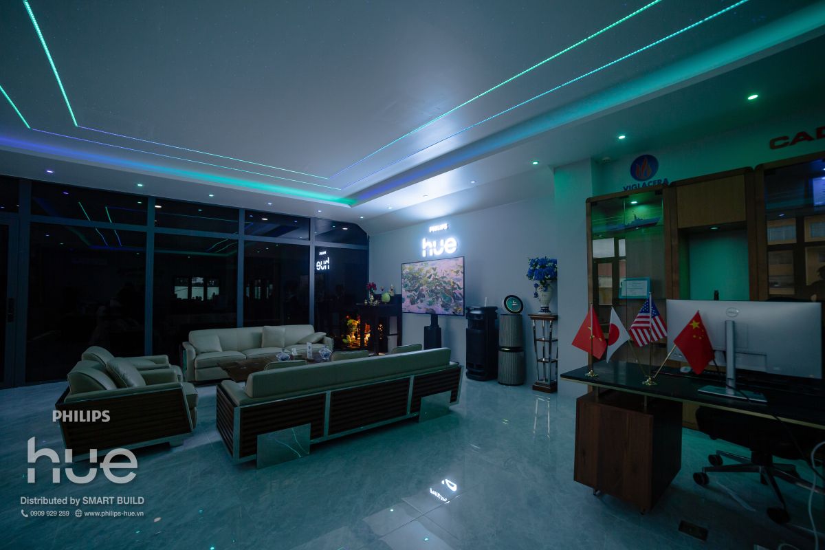 Khám phá trọn vẹn hệ sinh thái Philips Hue – thông minh, hiện đại, và đầy cảm hứng tại Showroom Philips Hue x Smart Build, nơi bạn có thể trải nghiệm vô số ngữ cảnh ánh sáng (Hue Scenes) trong Hue App ( Hue Scene: Arctic Aurora)