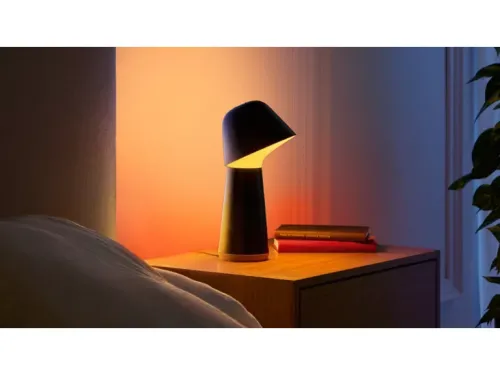 Không gian ánh sáng trắng và màu Hue Twilight black ANZ