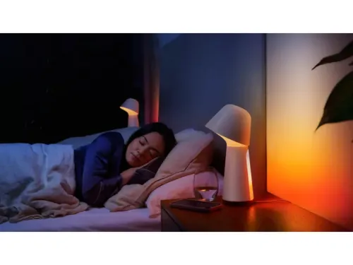 Không gian ánh sáng trắng và màu Hue Twilight white ANZ